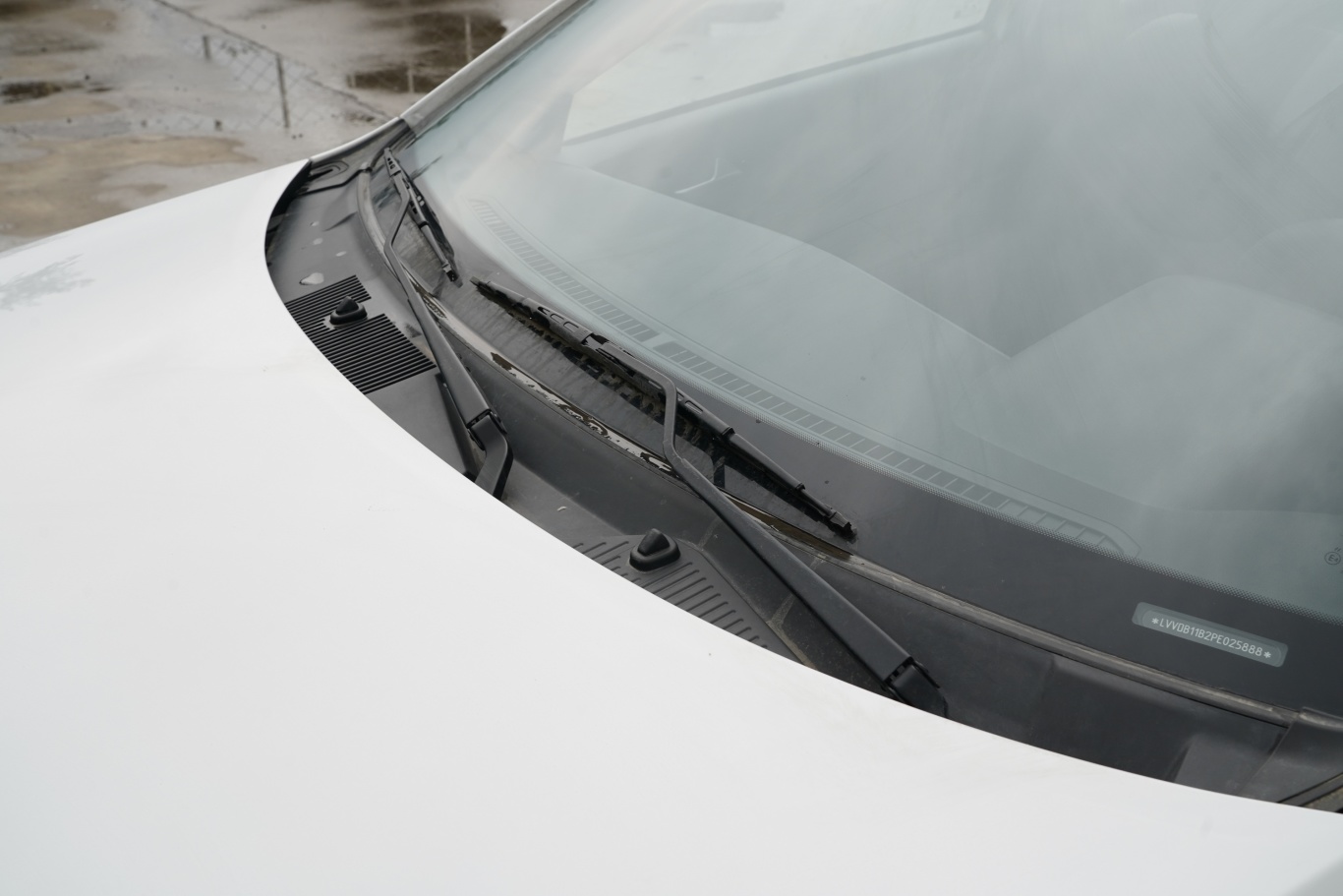 5l 手动时尚版雨刷器图片