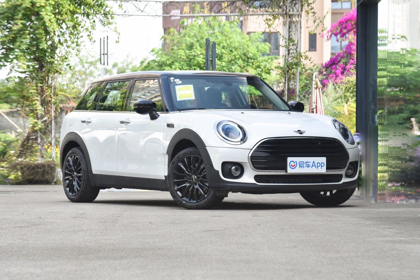 【MINI CLUBMAN改款 1.5T COOPER 经典派侧前45度车头向右水平图片-汽车图片大全】-易车