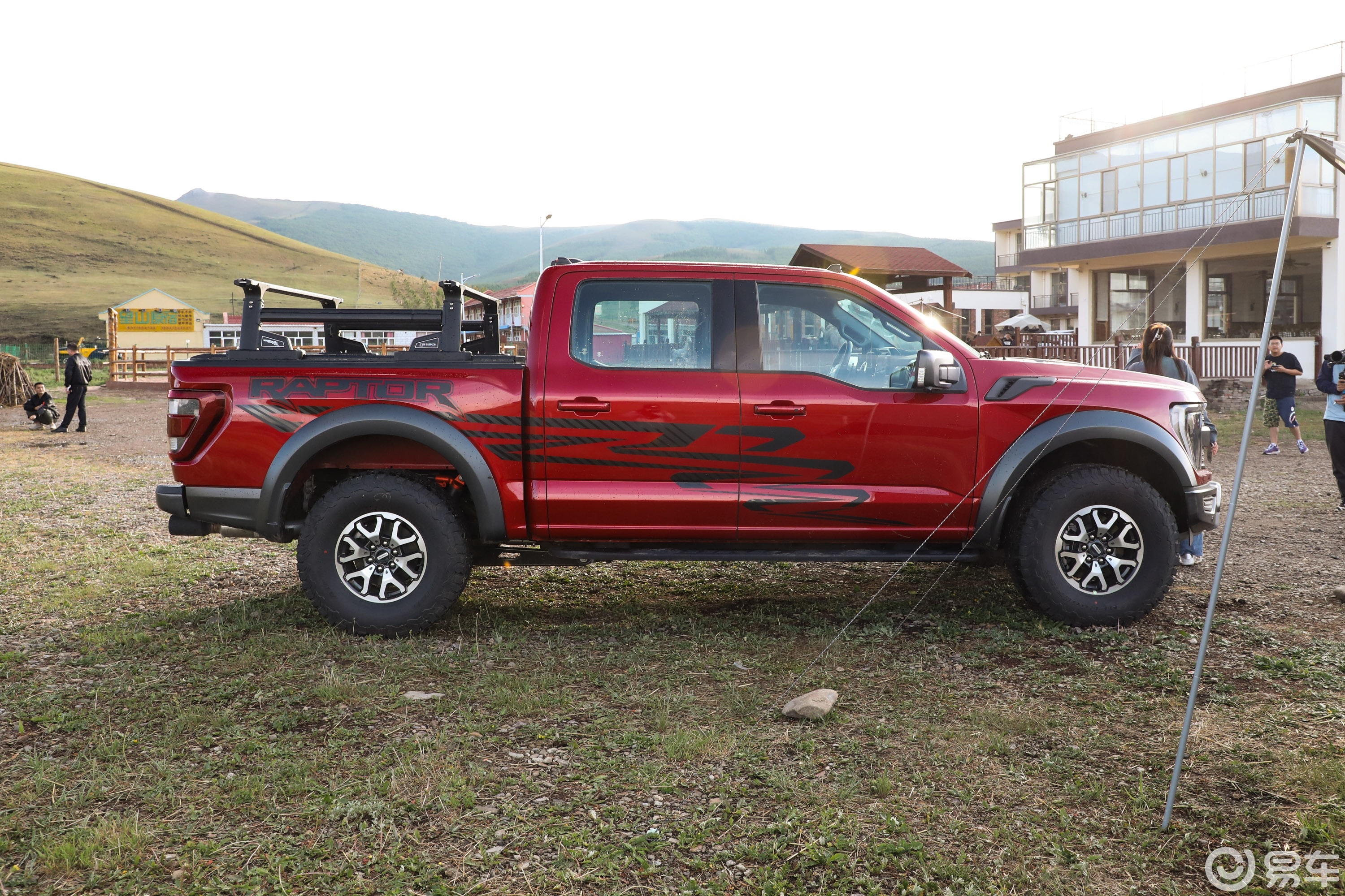 风暴体育携手国际巨星开启全球巡演赛事