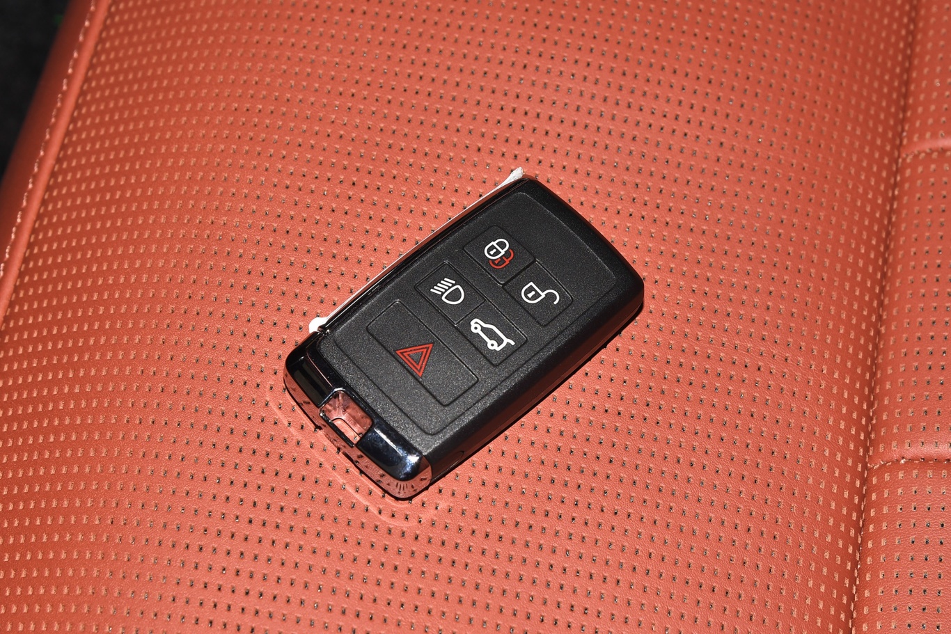 揽胜4.4 v8 530ps sv尊荣创世版钥匙正面