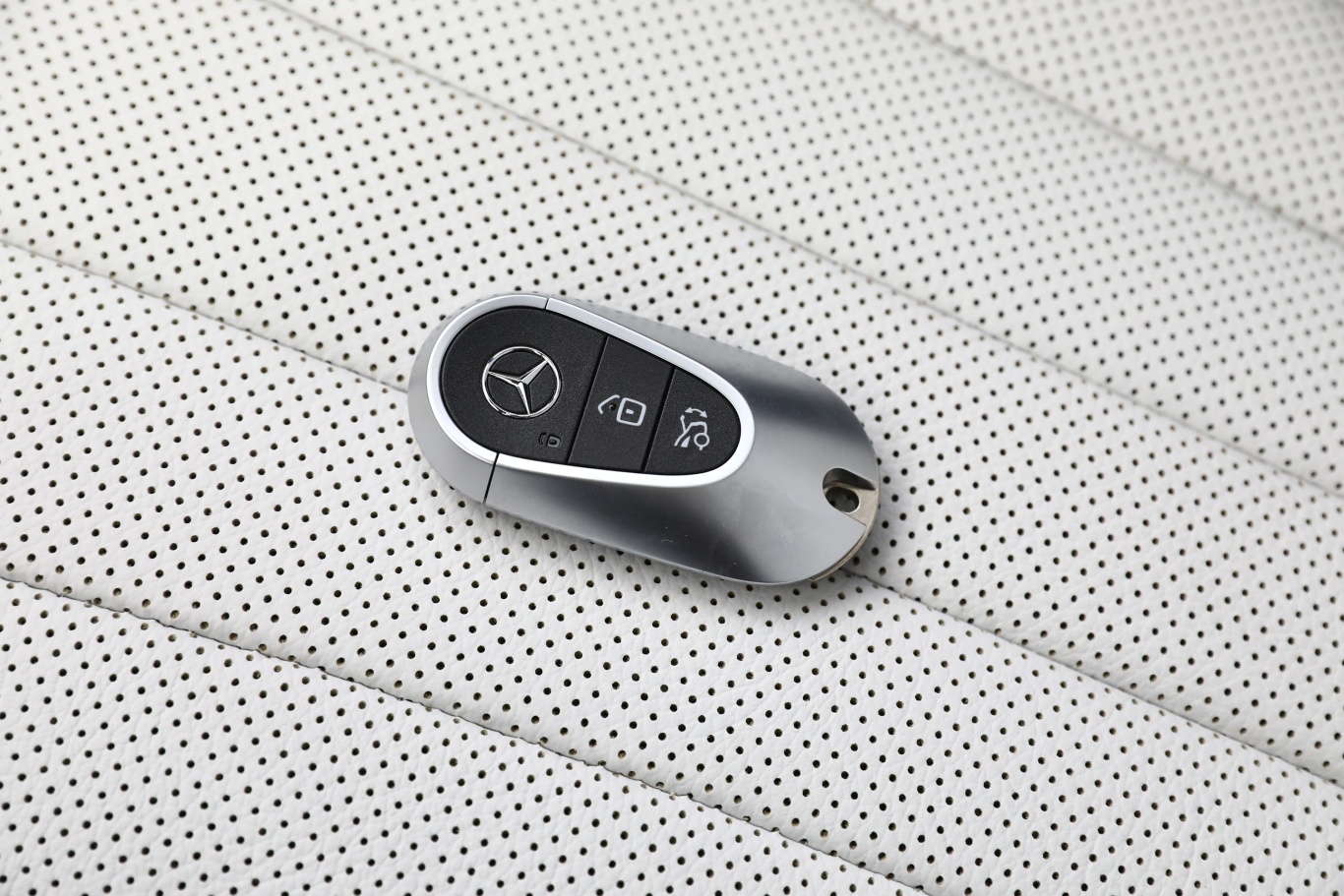 奔驰e级e 300 l 豪华型钥匙正面