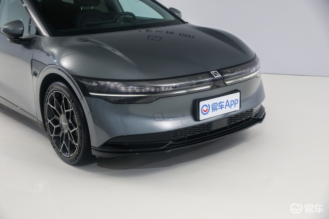 俊风e17和zeekr 007的区别买哪个好-易车