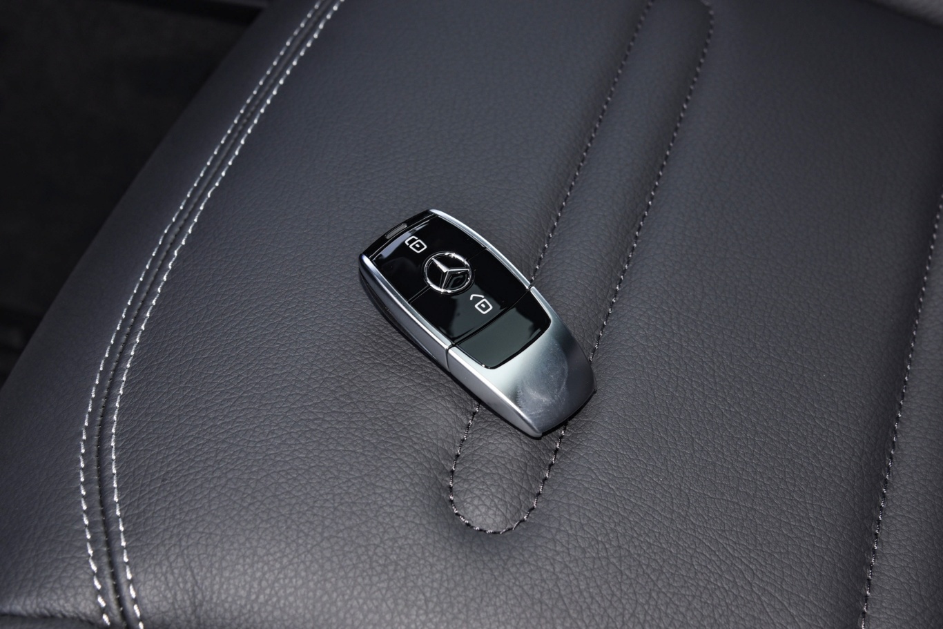 奔驰g级g 350钥匙正面