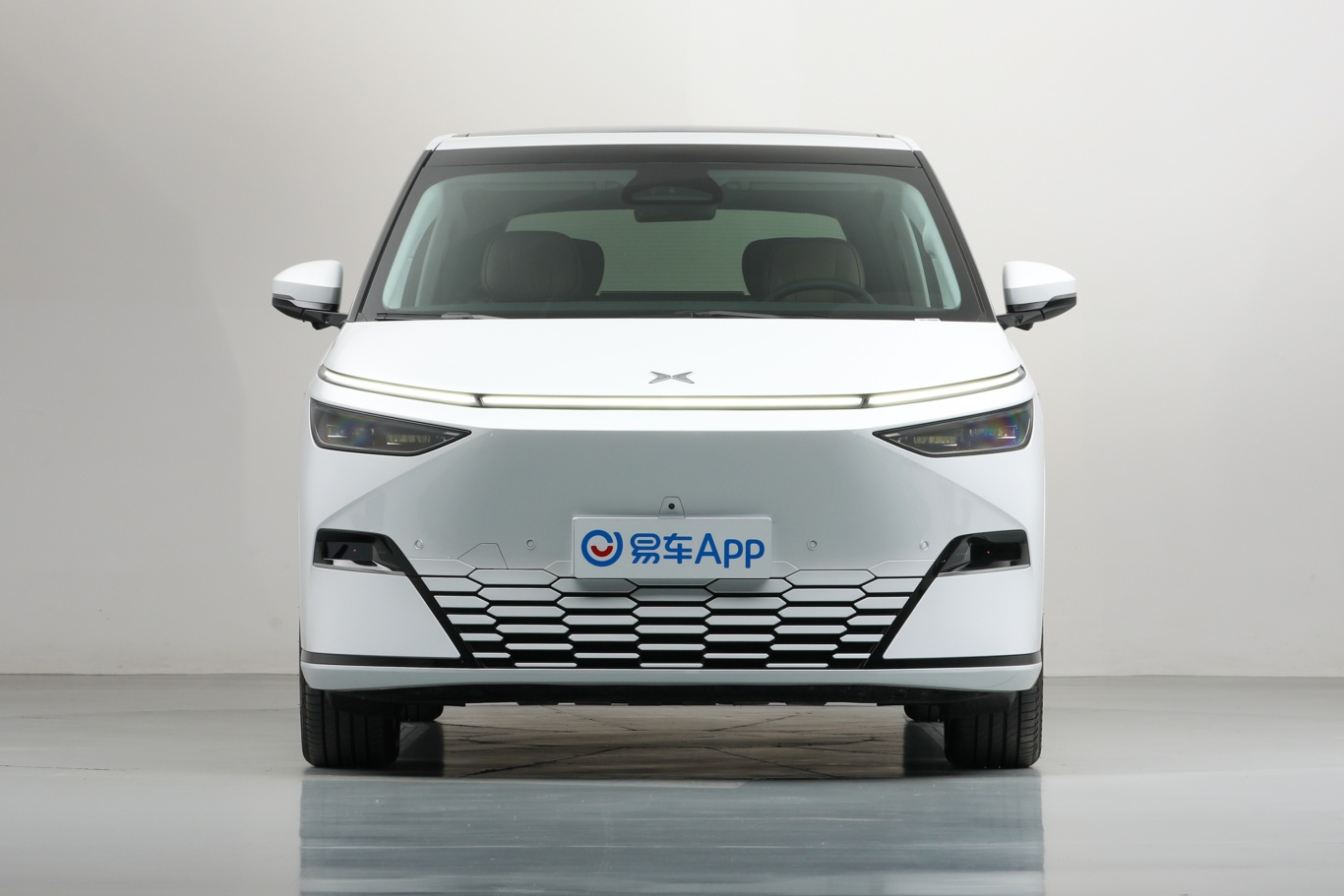 【小鹏X9640 四驱高性能 Max正前水平图片-汽车图片大全】-易车