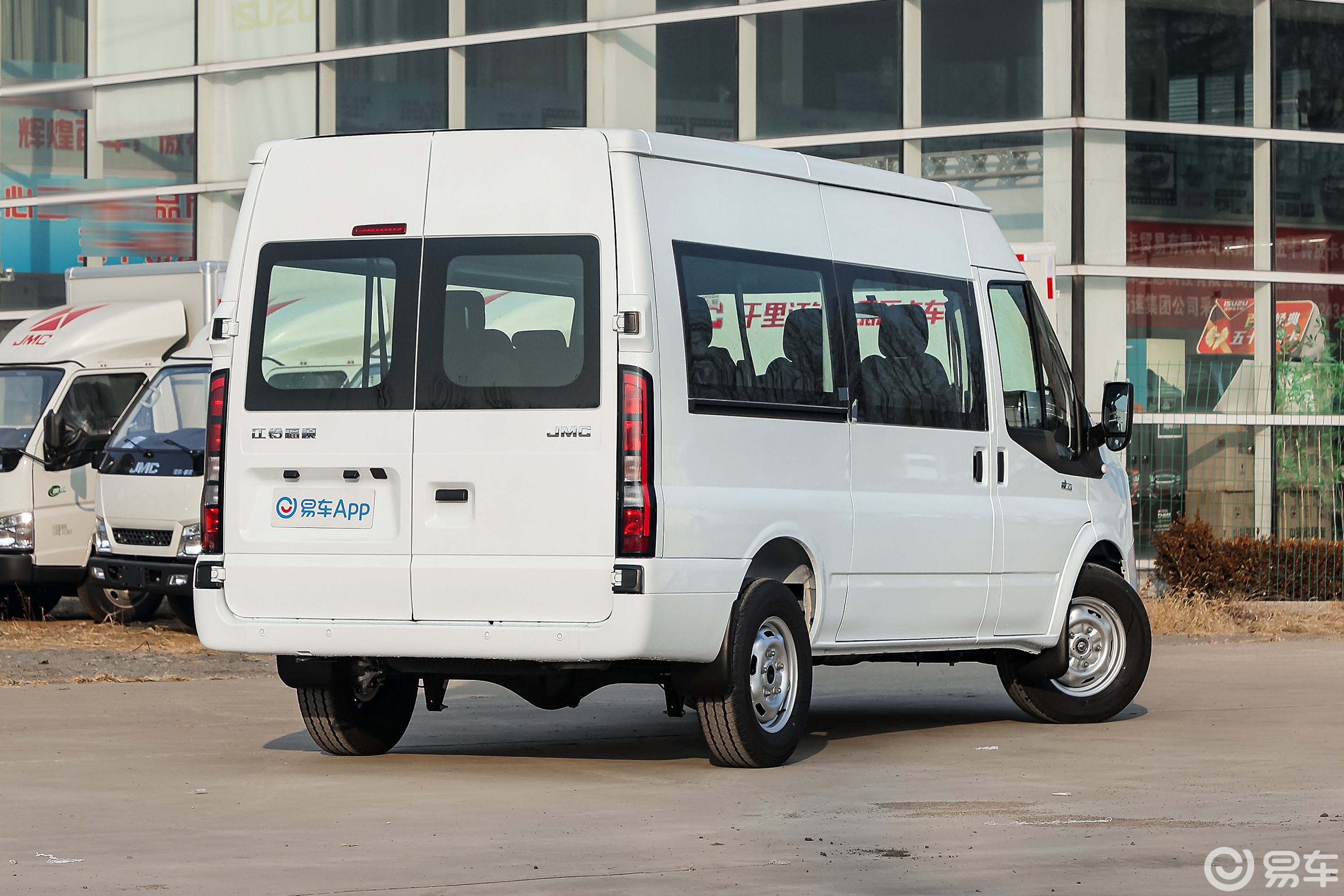 【江铃福顺2.0T 手动中轴中顶商运型多功能乘用车 7座 柴油侧后45度车头向右水平图片-汽车图片大全】-易车
