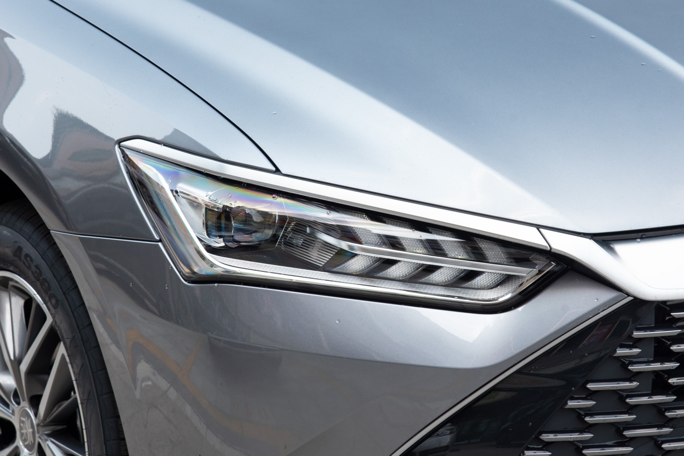 i 荣耀版 1.5l 120km 领先型大灯侧45度俯拍