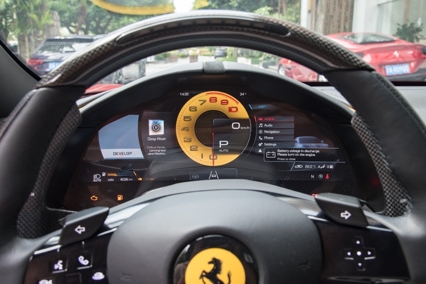 roma3.9t spider仪表盘