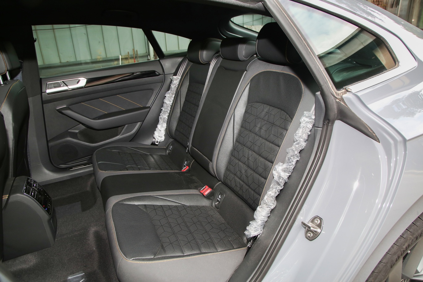 一汽-大众cc众享款 380tsi 夺目版后排座椅