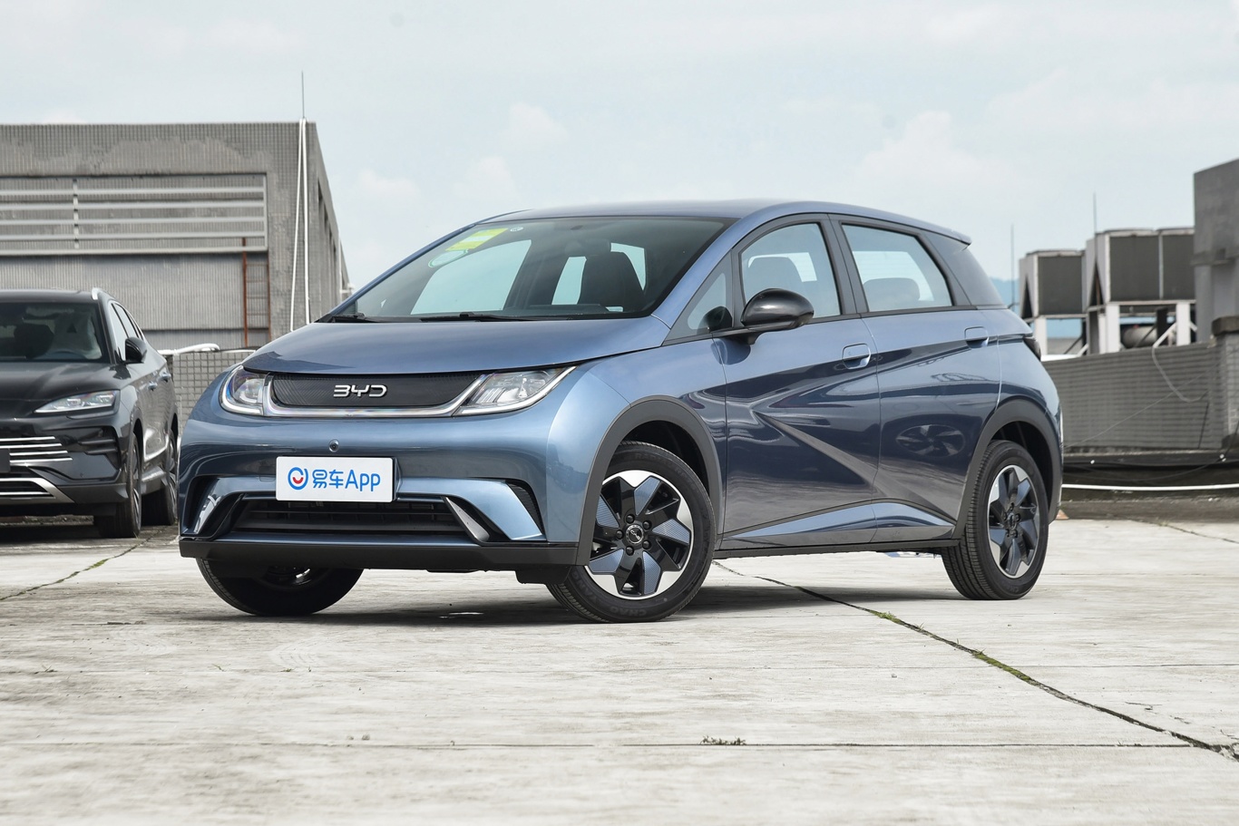 【海豚420km 自由版侧前45度车头向左水平图片-汽车图片大全】-易车