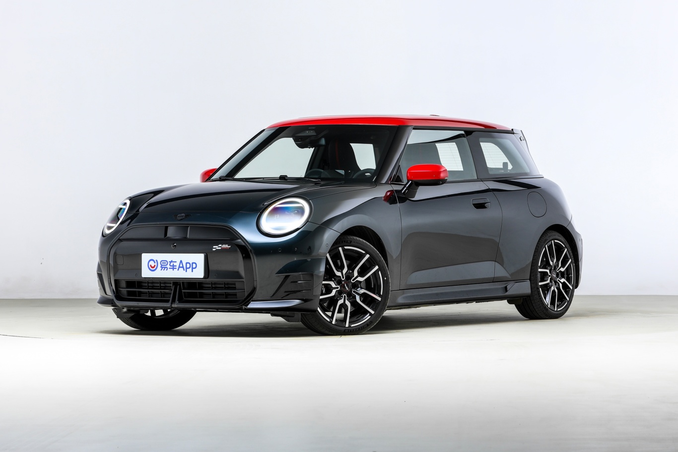 【电动MINI COOPER452km COOPER SE 赛车手侧前45度车头向左水平图片-汽车图片大全】-易车