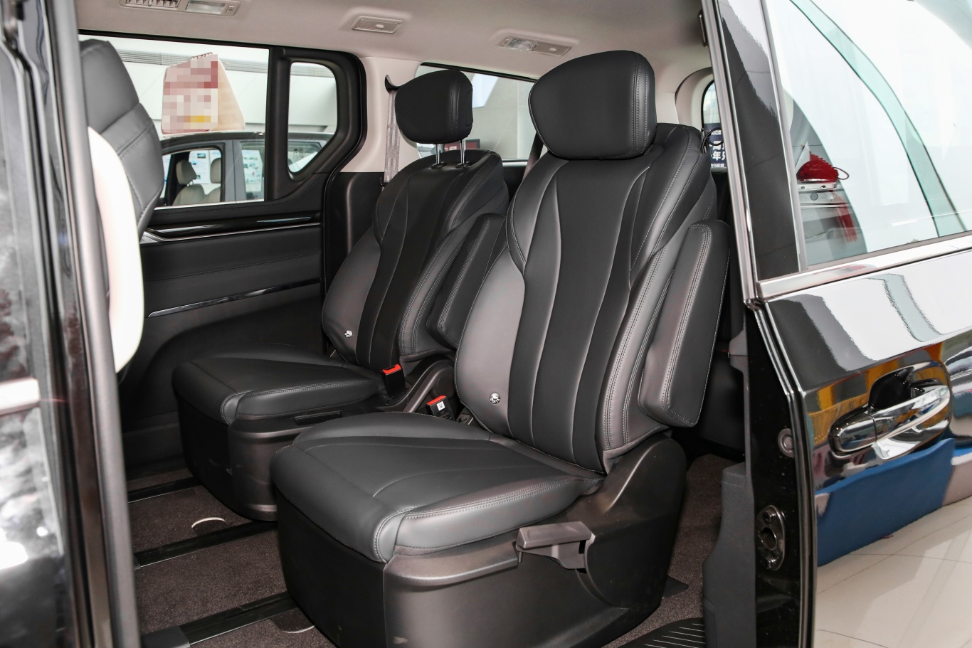 大通g10max 2.0t 自动豪华版 7座 汽油后排座椅