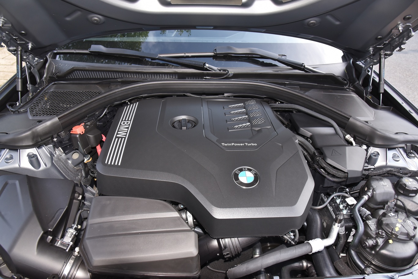 宝马3系330li 50周年限量版发动机/电机特写