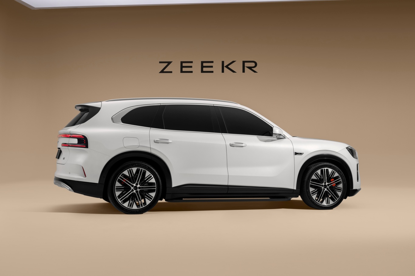 【ZEEKR 8X图片-汽车图片大全】-易车