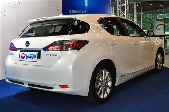 混合动力新贵实拍雷克萨斯ct200h