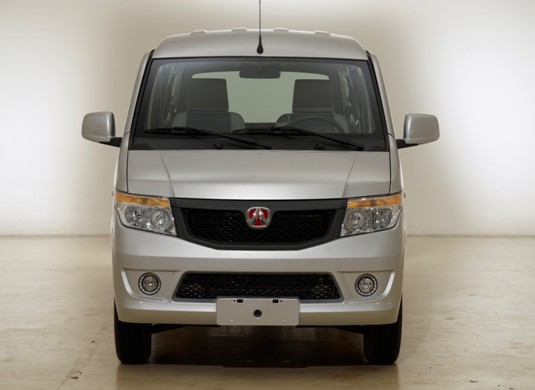 北汽威旺205车型年终热销 一车难求