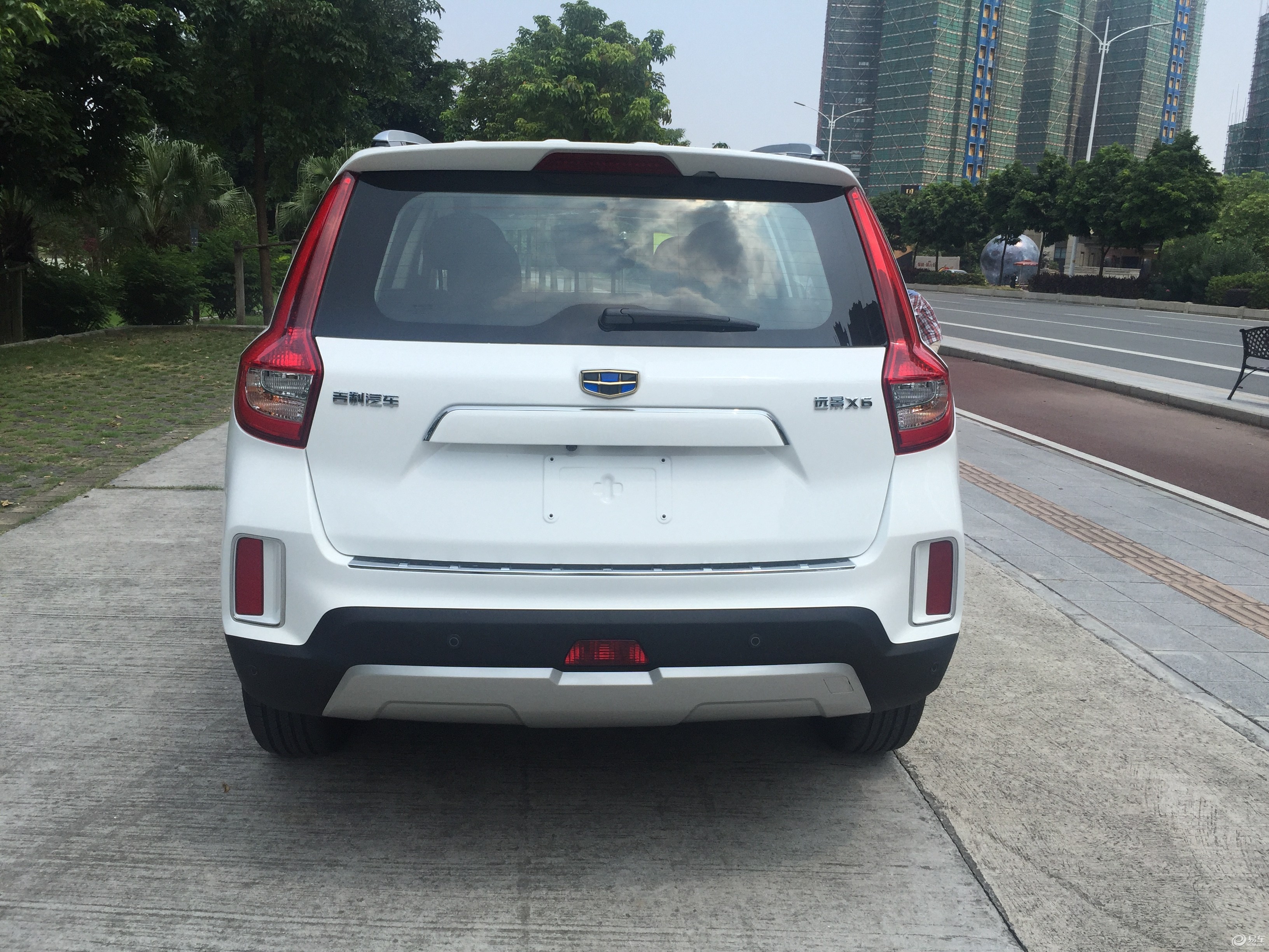 吉利远景保险盒在哪 新远景保险盒