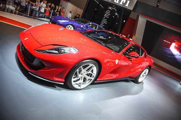 法拉利812 superfast亮相成都车展 最强最新v12车型