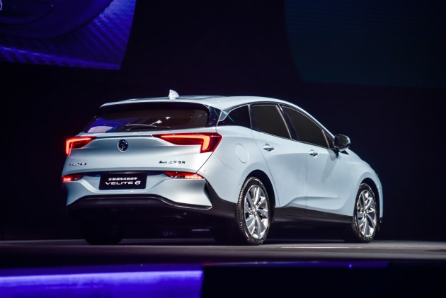别克velite 6新车亮相 采用纯电/插电混动版2种形式