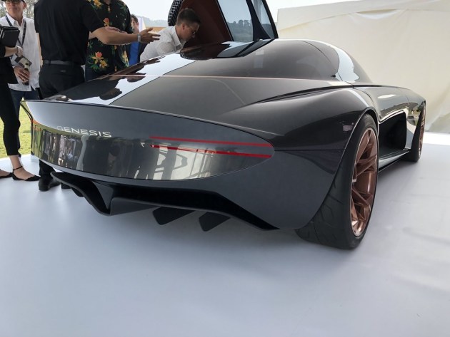 2018圆石滩车展:现代纯电动概念车genesisessentia亮相车展