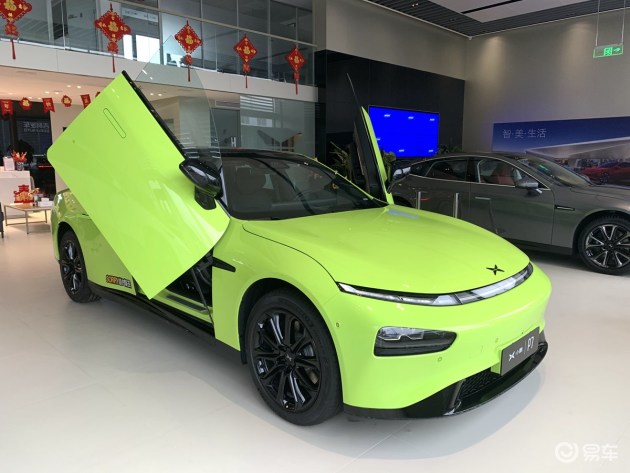 小鹏p7鹏翼版徐州实拍配备剪刀门售36694099万元