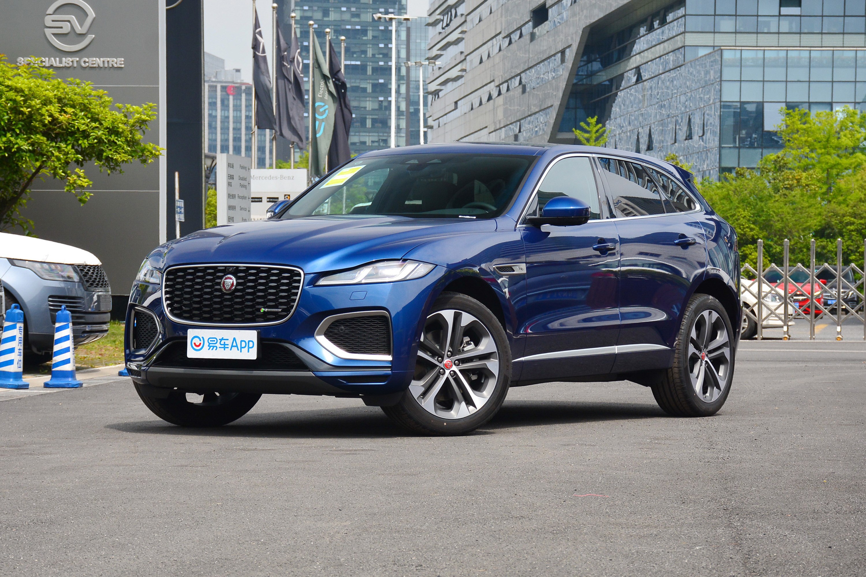 87万洪柳lucas豪华运动中型suv选哪个 捷豹f-pace对比宝马x3