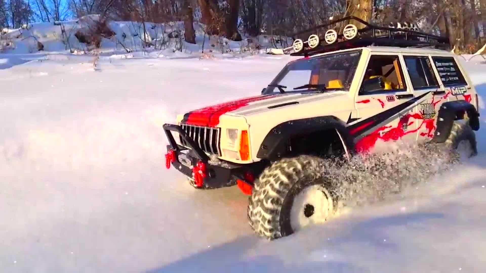 超牛越野车雪地豁车!这悬挂直接秒杀真车