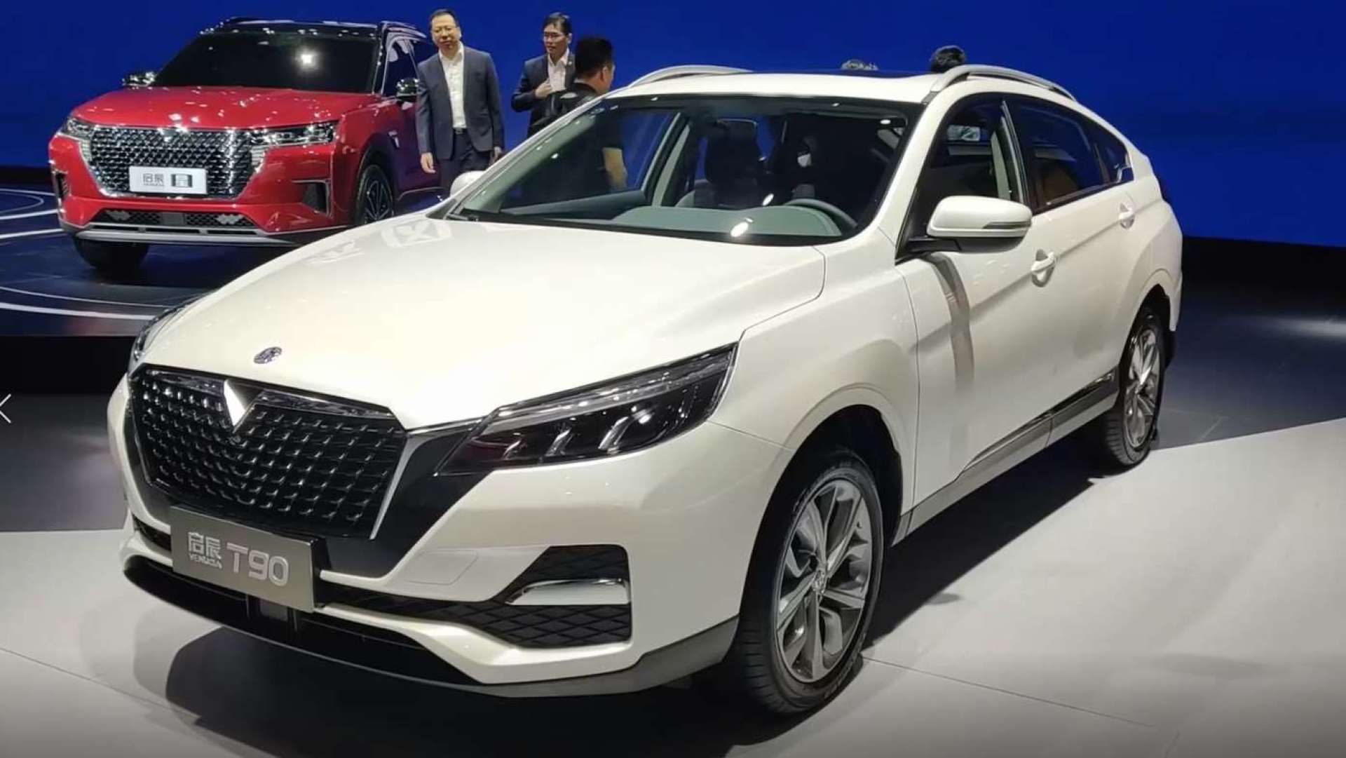 2019广州车展#启辰t90, 造型很帅,前排感受还好