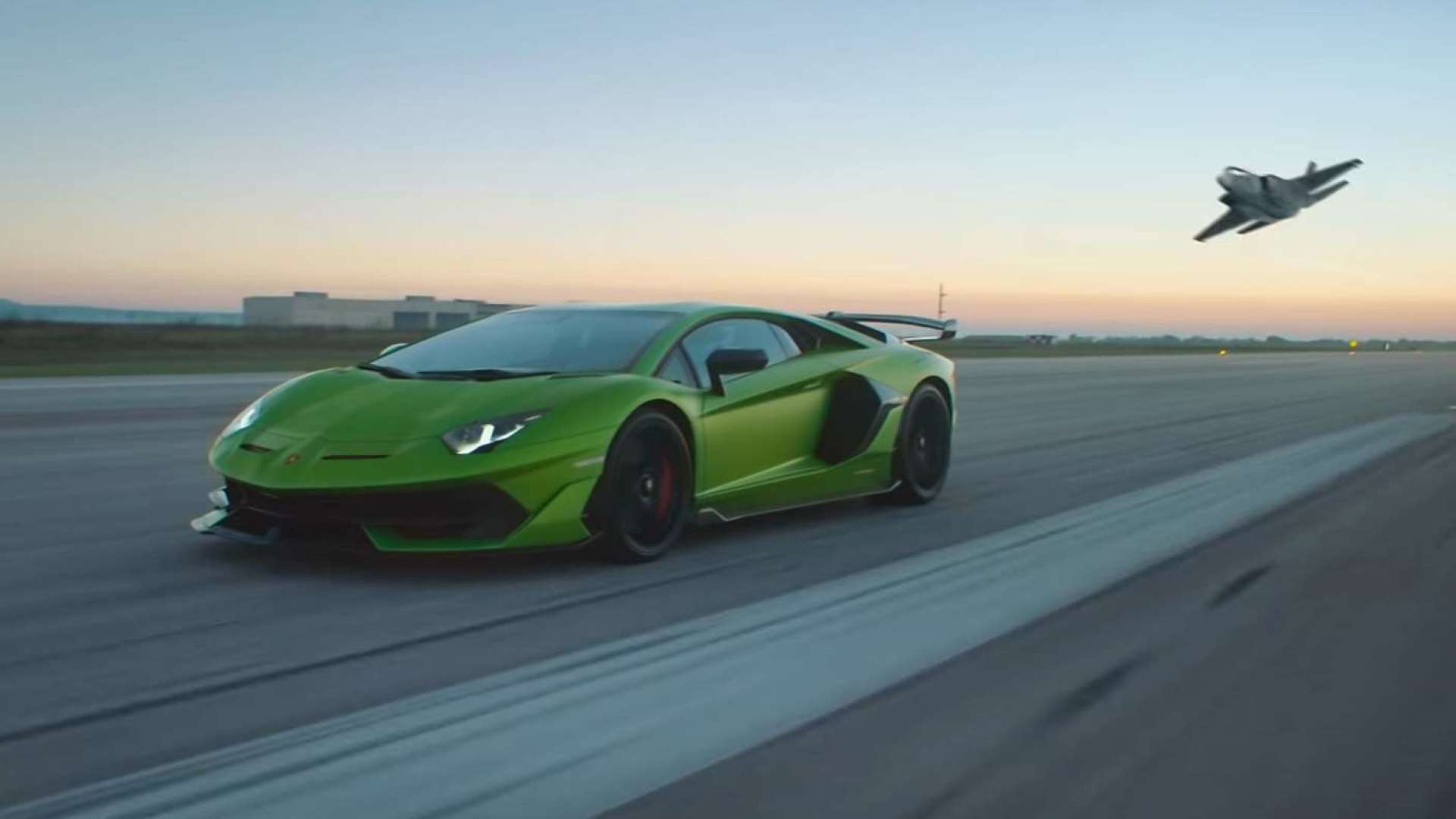 陸地殲擊機-蘭博基尼aventador svj_易車視頻