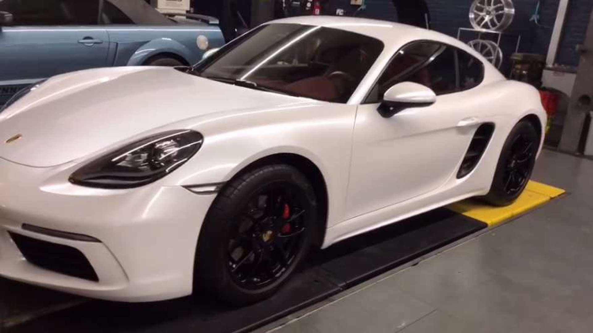 保时捷改色简约纯粹让人最怦然心动的珍珠白