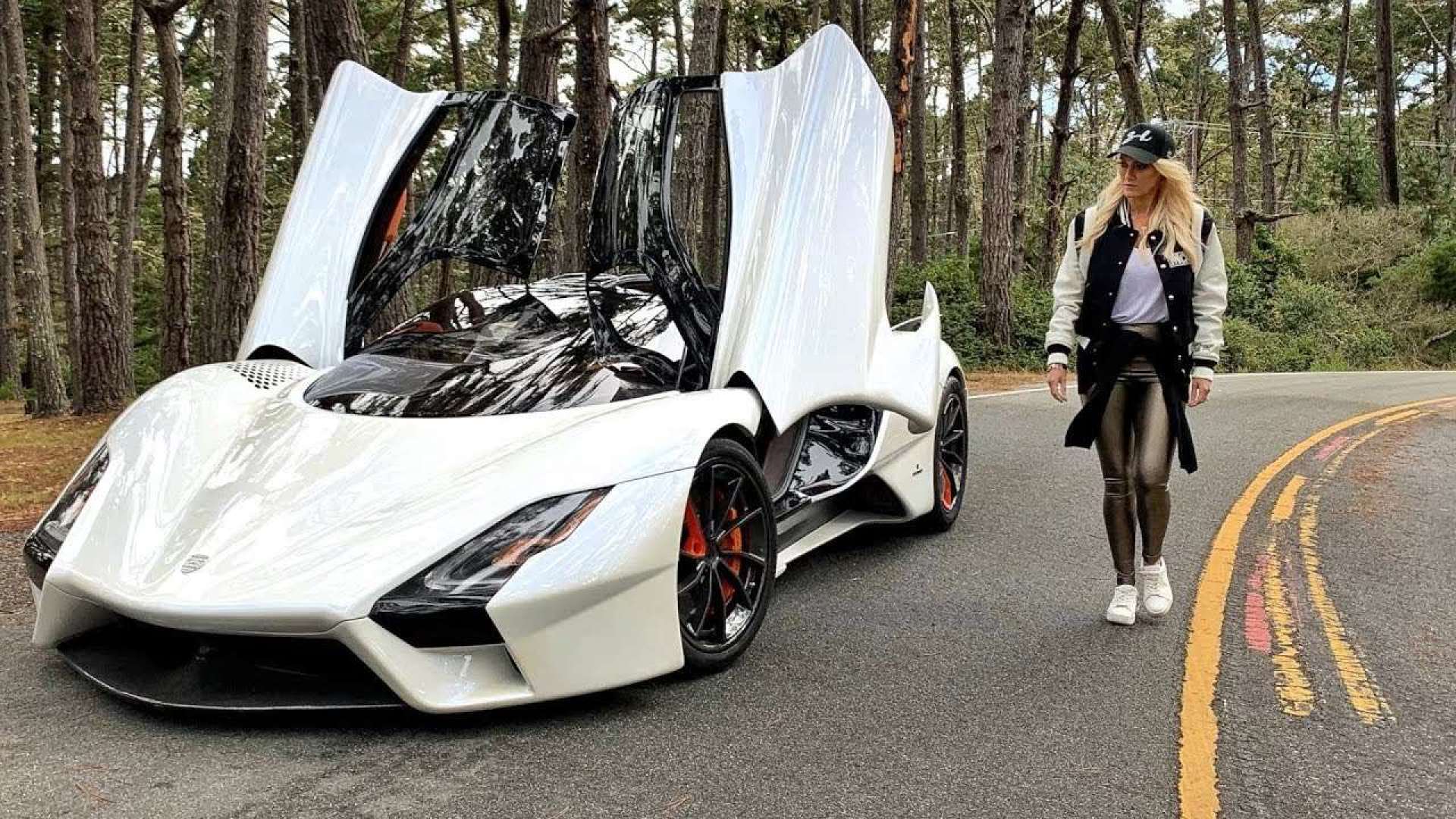 跟布加迪死磕到底!ssc将用此车再度冲击汽车极速记录