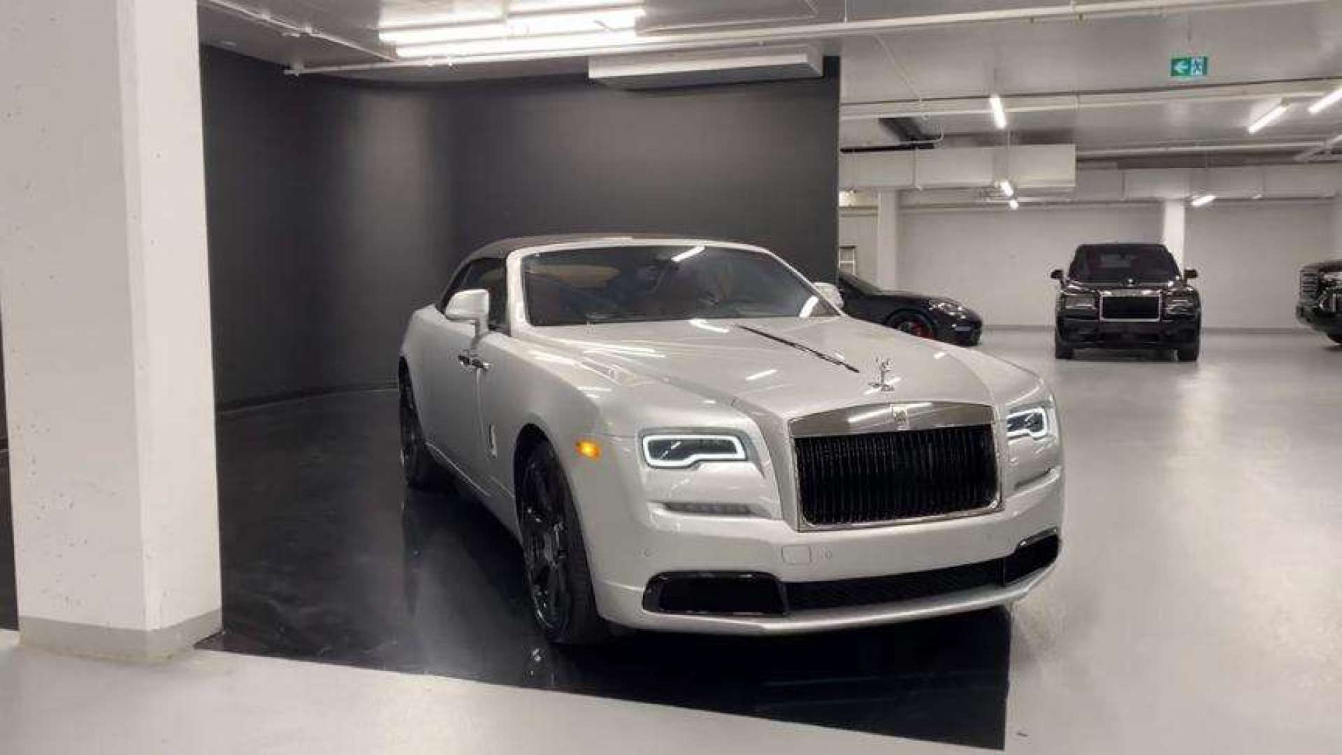 必看的豪华敞篷车,2021款劳斯莱斯曜影实拍