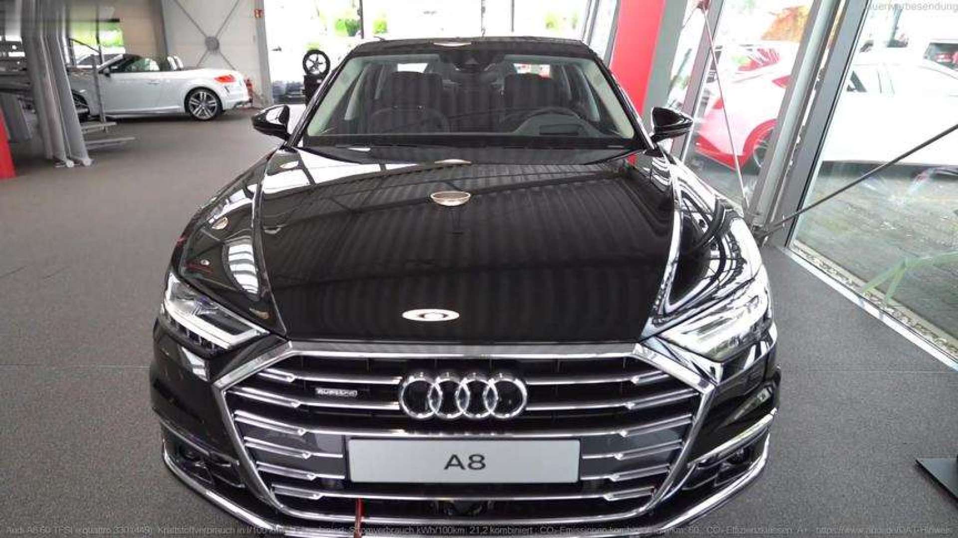 2020奥迪a8 60 tfsi和4 330