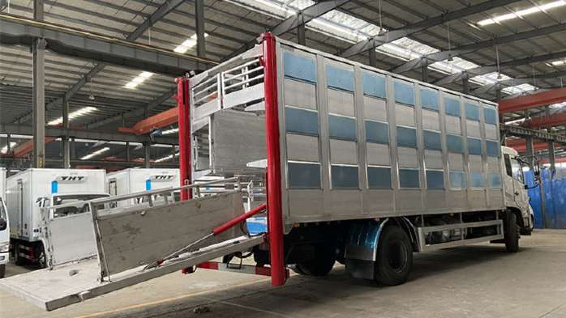 不锈钢封闭式空调监控拉猪车