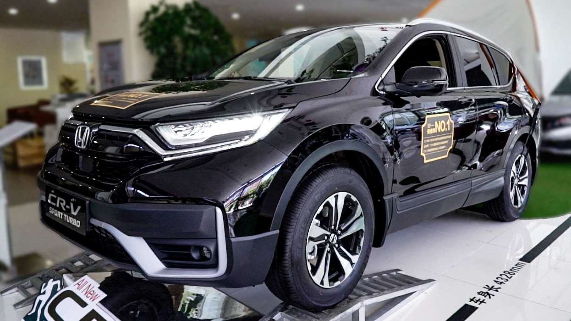 到店实拍丨动力经济 超大空间,本田cr-v征服消费者就这么直白