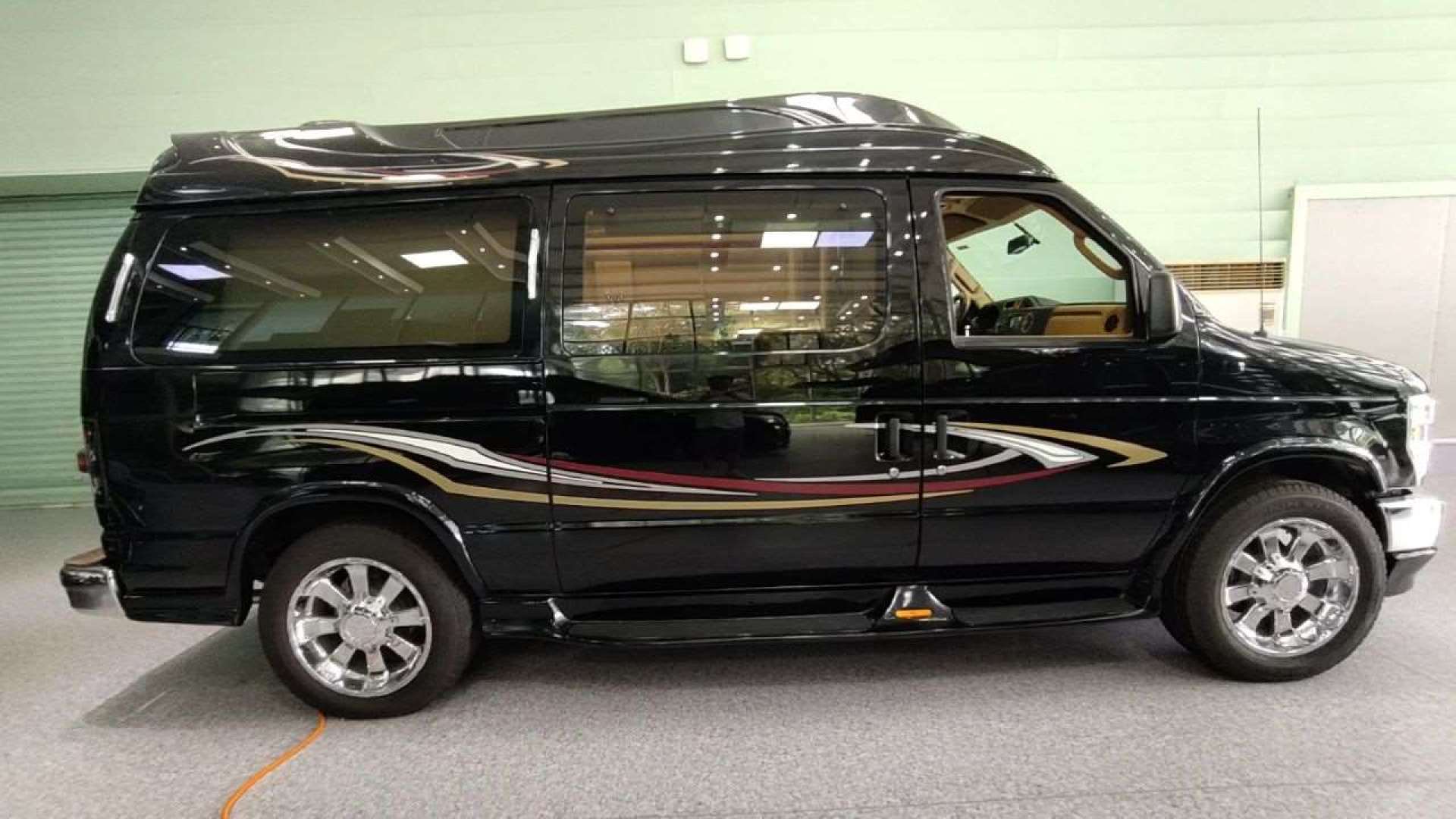 福特e150对于5米多的商务车这样的空间是不是太大了