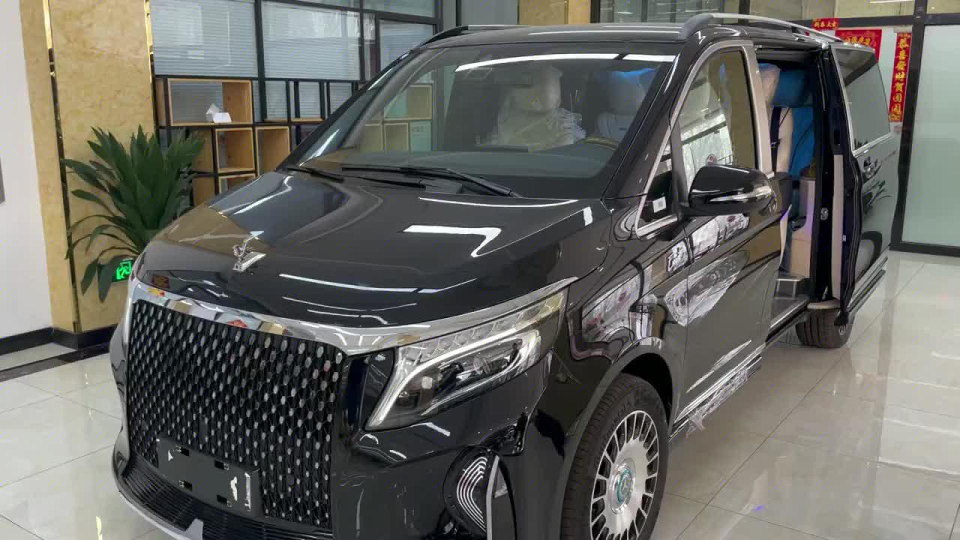 奔驰圣母峰商务车 顶级商务座驾